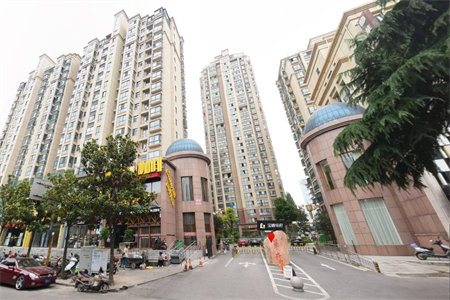 宝龙E区3室2厅1卫113.7㎡
